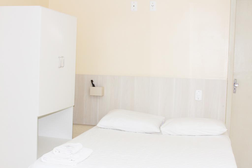Hotel Esmig Venda Nova do Imigrante Rom bilde